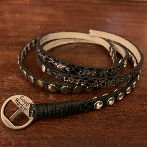 Good Works Make a Difference Wrap Bracelet - Picture 3 of 5